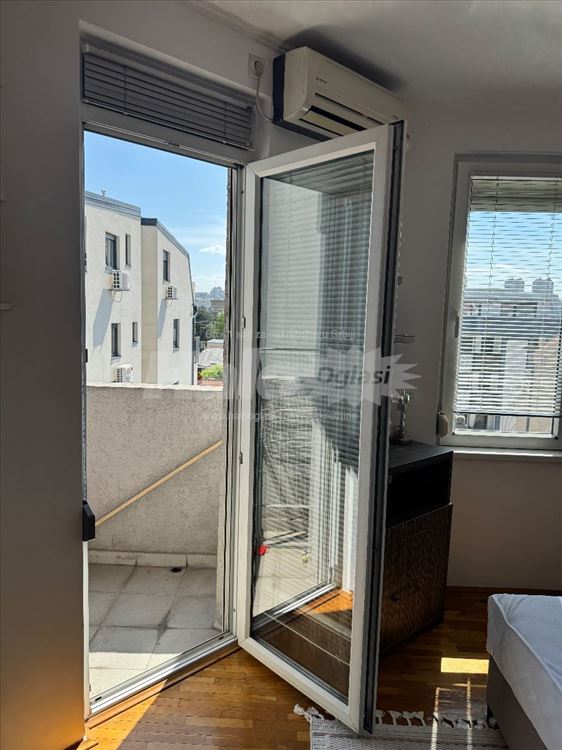 Izajem lux stan na Lekinom brdu — 6