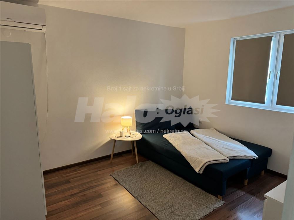 Izdaj renoviran stan 55 m2 Timočka Zemun — 10