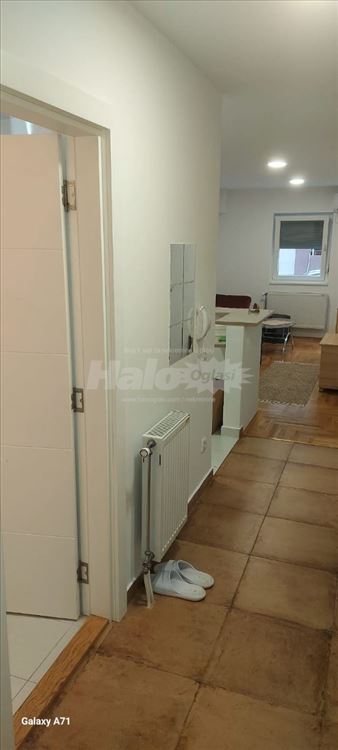 Izdaje se 1.5 soban stan 40m² Mirijevo, Zvezdara — 2