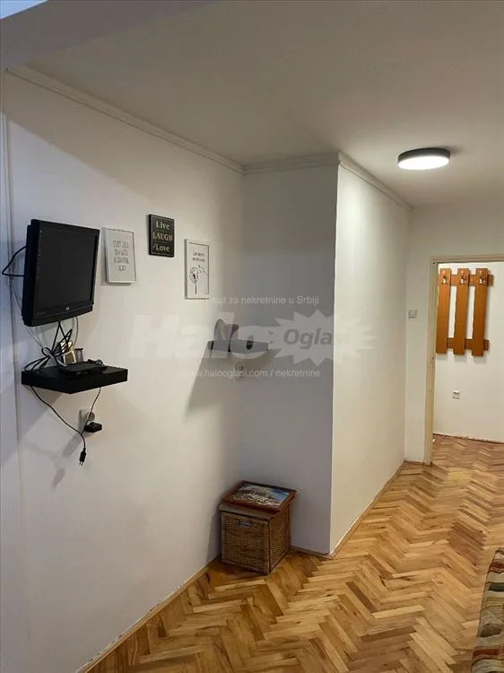 Izdaje se 1.5 soban stan na Karaburmi — 8