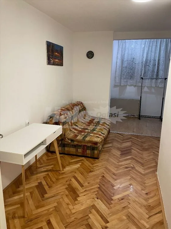 Izdaje se 1.5 soban stan na Karaburmi — 12