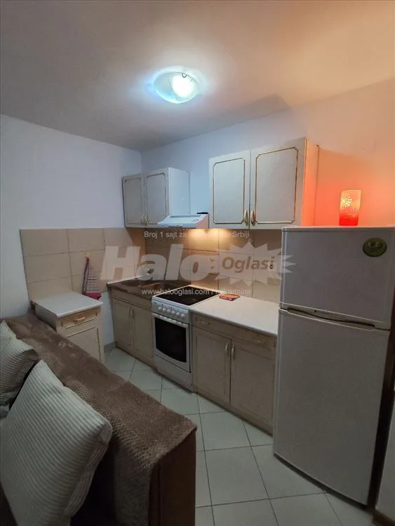 Izdaje se 1.5 stan, 40m2, Vidikovački venac — 5