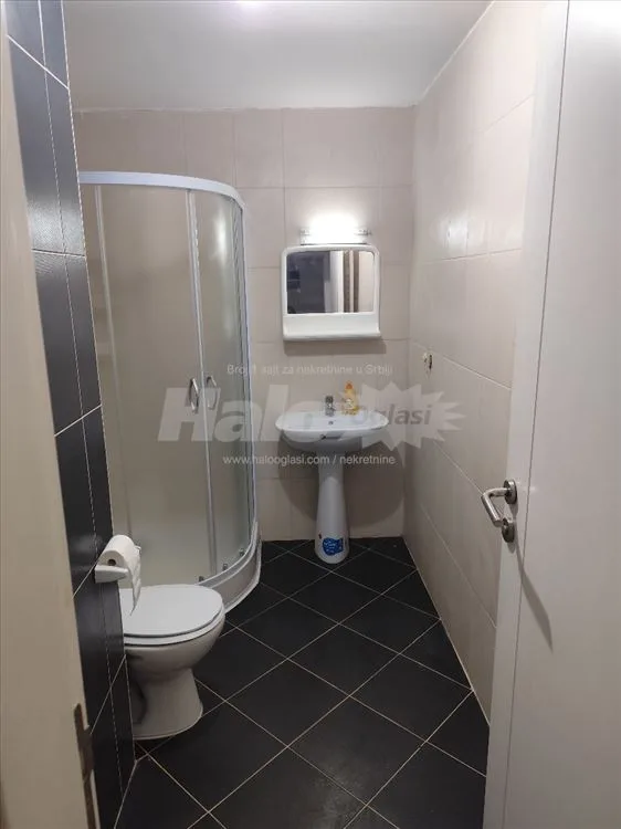 Izdaje se 1.5 stan, 40m2, Vidikovački venac — 13