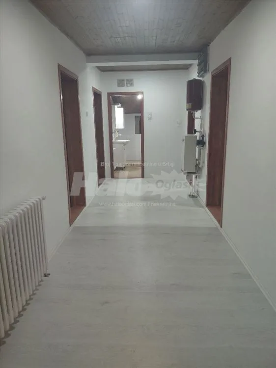 Izdaje se 3.0 namesten stan u Krnjaci — 2