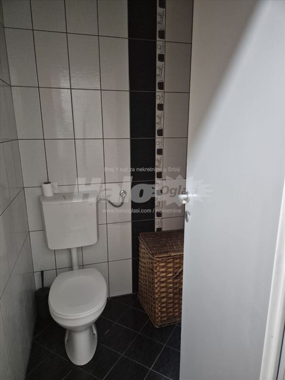 Izdaje se 4-soban stan u Vojvode Stepe — 8
