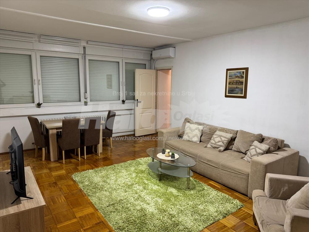 Izdaje se dvosoban stan-57m2 Ustanicka — 2
