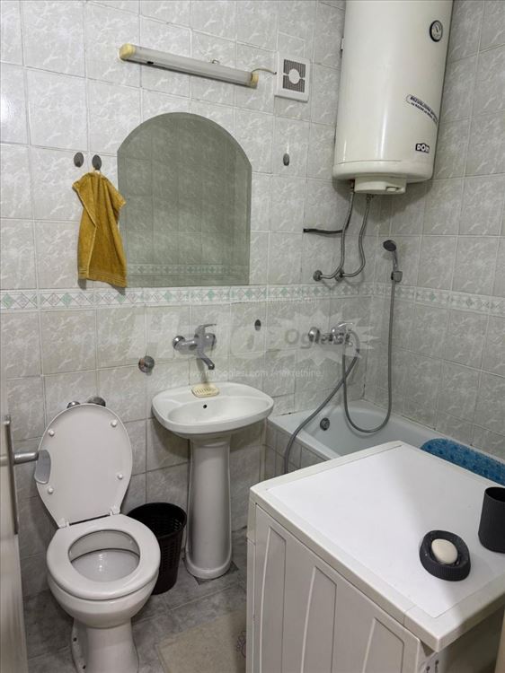 Izdaje se dvosoban stan-57m2 Ustanicka — 7