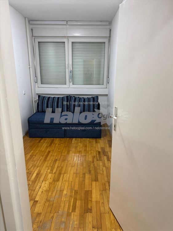 Izdaje se dvosoban stan-57m2 Ustanicka — 8