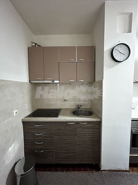 Izdaje se dvosoban stan – Blok 45, Jurija Gagarina — 5