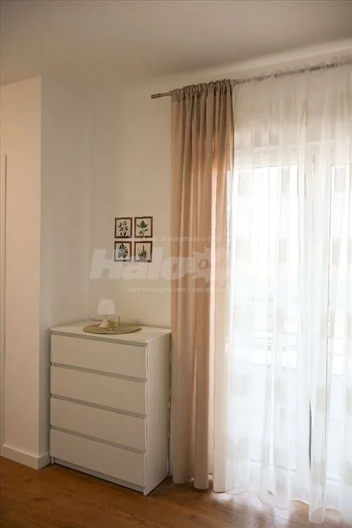 Izdaje se dvosoban stan na Ledinama, namešten — 10