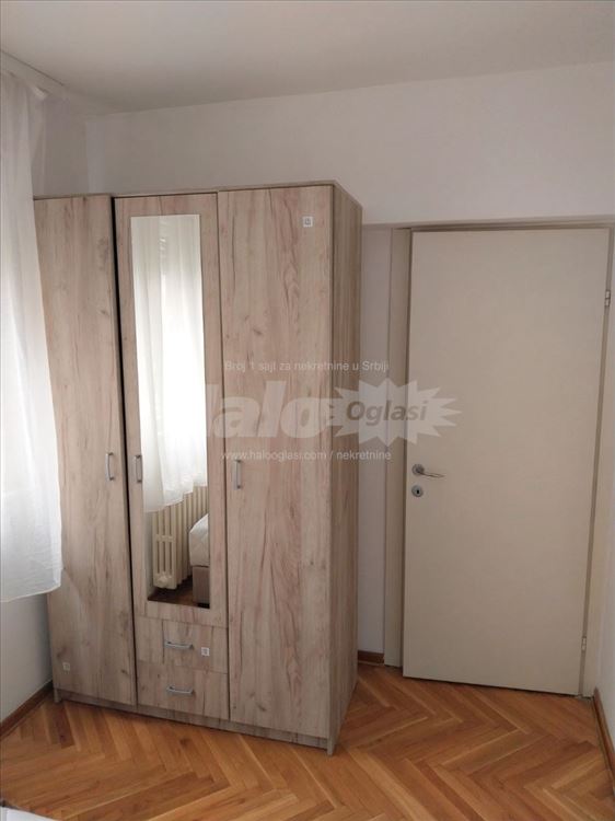 Izdaje se dvosoban stan na Vračaru, namešteno — 6