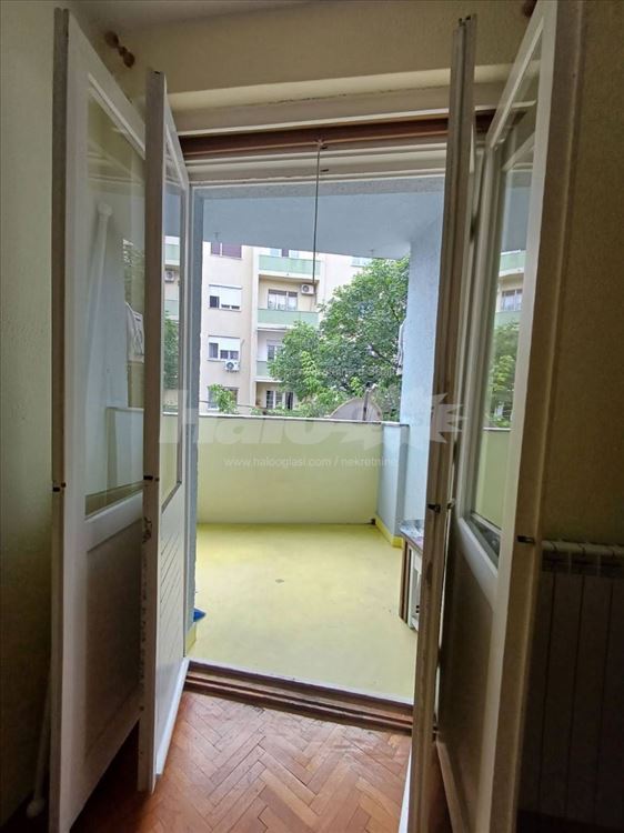 Izdaje se dvosoban stan na Vračaru - Vlasnik — 10