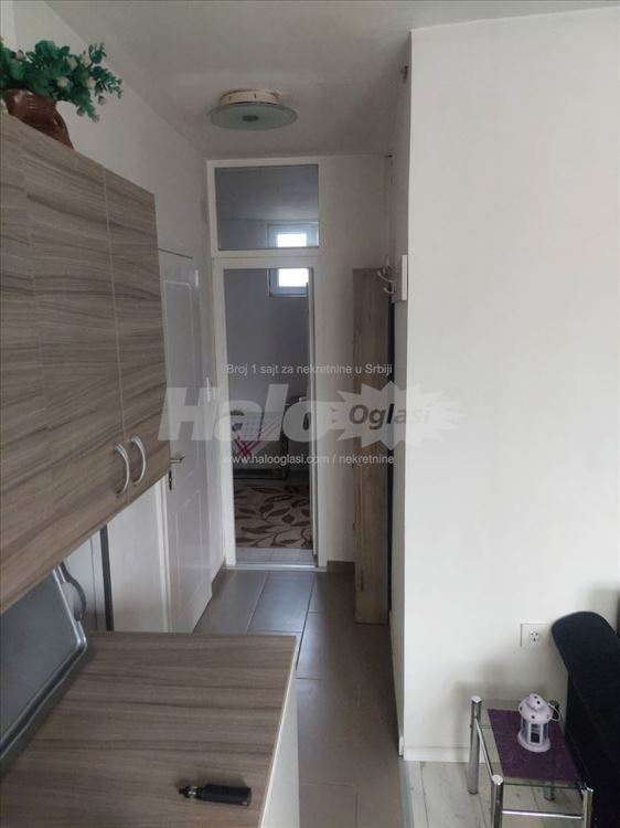Izdaje se garsonjera na Altini — 3