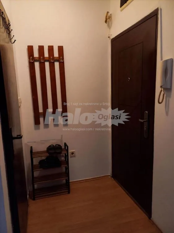 Izdaje se Garsonjera na Karaburmi (stara okretnica — 6