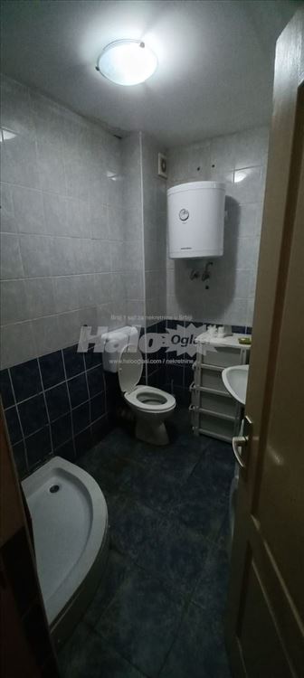 Izdaje se garsonjera na Vračaru — 2