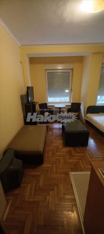 Izdaje se garsonjera na Vračaru — 4