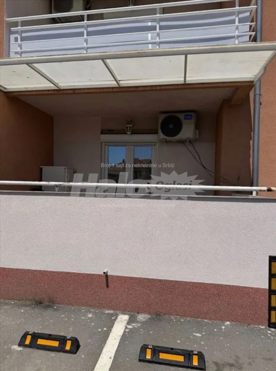 Izdaje se garsonjera u Borči — 3