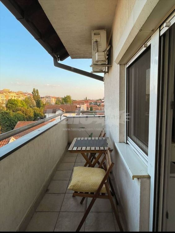 Izdaje se garsonjera u Zemunu — 5