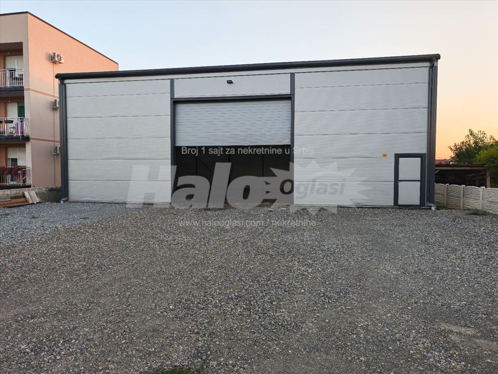 Izdaje se hala od 204m2 — 4