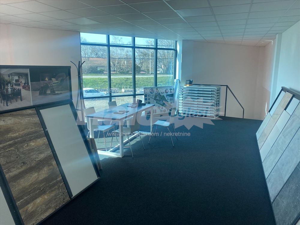 Izdaje se hala/poslovni prostor/lokal 220m2+1700m2 — 3
