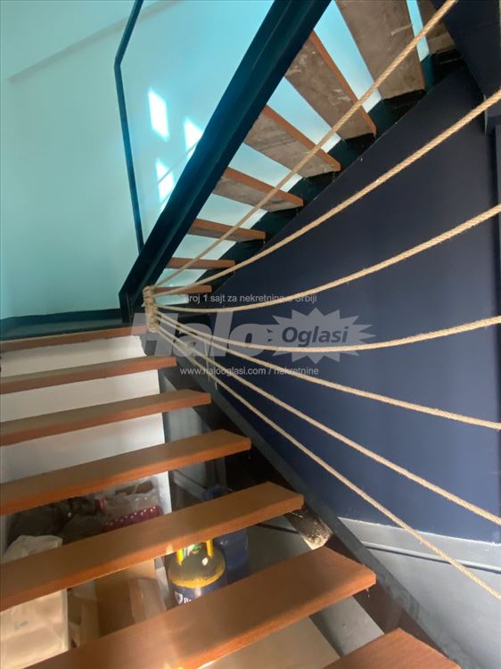 Izdaje se hala/poslovni prostor/lokal 220m2+1700m2 — 5