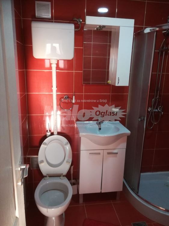 Izdaje se jedboiposobni stan u Zemunu sa troskovim — 11