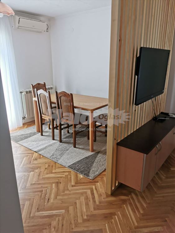 Izdaje se jednoiposoban stan od 47 m² — 6