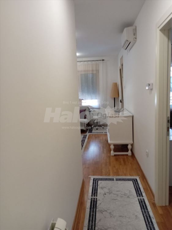 Izdaje se jednosoban  namešten stan 45m2, Zvezdara — 3