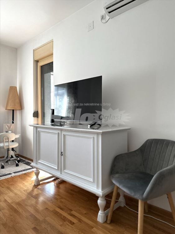 Izdaje se jednosoban  namešten stan 45m2, Zvezdara — 14