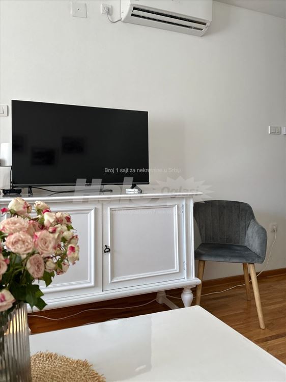 Izdaje se jednosoban  namešten stan 45m2, Zvezdara — 15