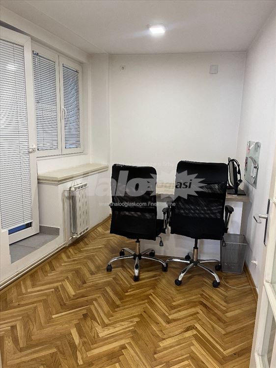 Izdaje se kancelarijski / poslovni prostor 50 m² — 3