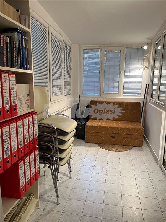 Izdaje se kancelarijski / poslovni prostor 50 m² — 4