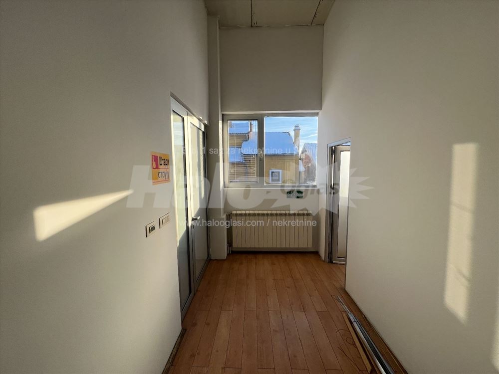 Izdaje se kancelarijski prostor Altina Zemun — 4