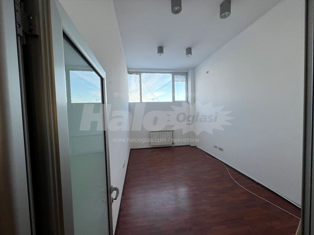 Izdaje se kancelarijski prostor Altina Zemun — 5