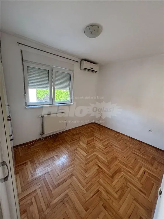 Izdaje se komforan stan u Borči, Prvog Maja — 5