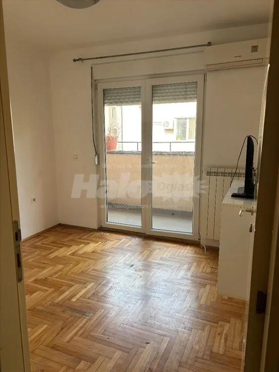 Izdaje se komforan stan u Borči, Prvog Maja — 11