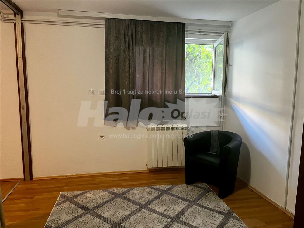 Izdaje se kompletno opremljen stan 45m2 — 9