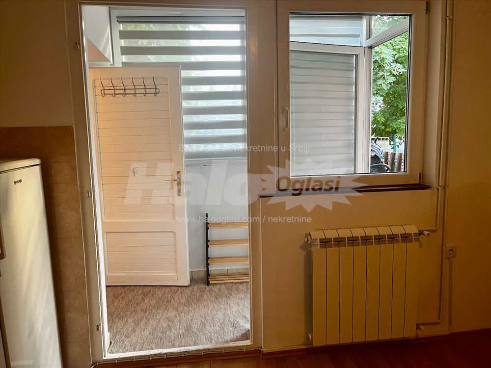 Izdaje se kompletno opremljen stan 45m2 — 10