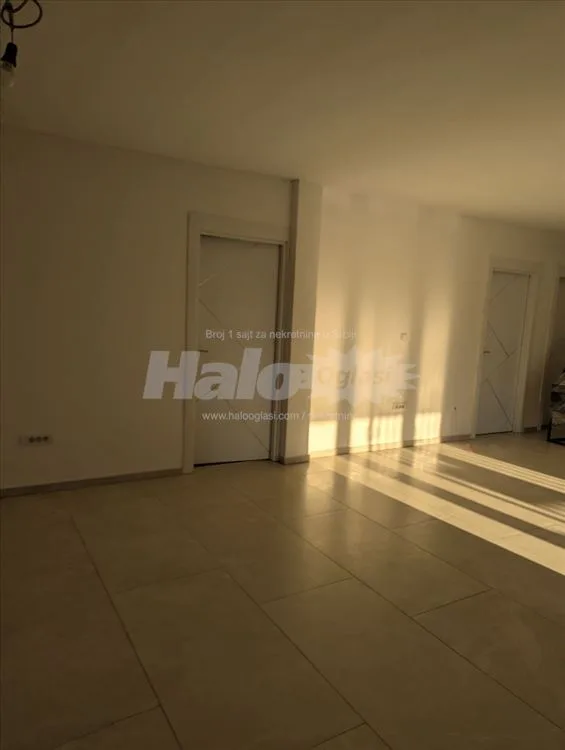 Izdaje se kuća u Borci 3 sobe,2 kupatila, dvorište — 3