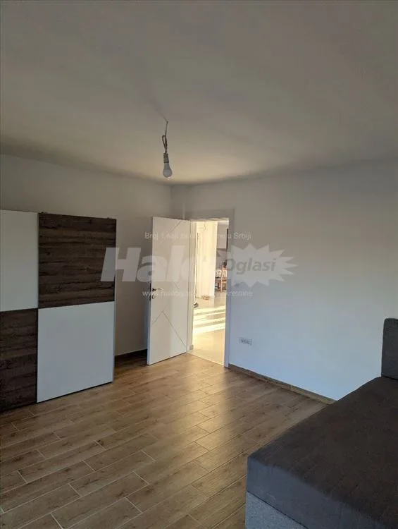 Izdaje se kuća u Borci 3 sobe,2 kupatila, dvorište — 6