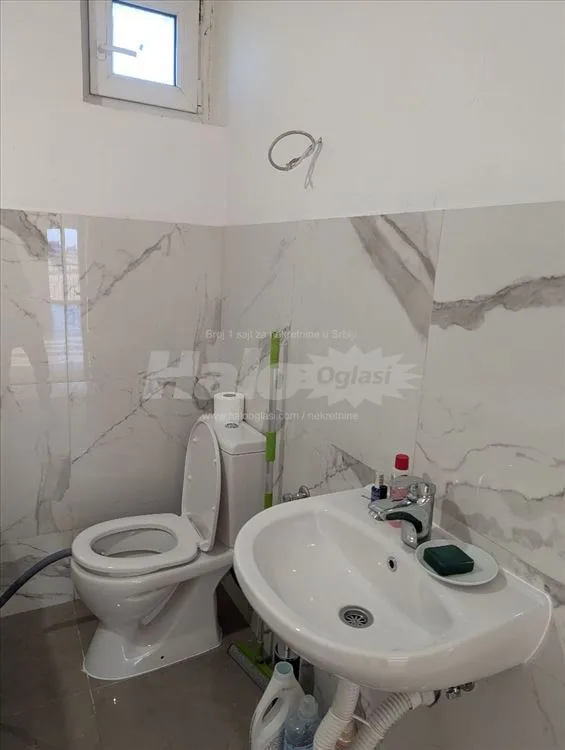 Izdaje se kuća u Borci 3 sobe,2 kupatila, dvorište — 11