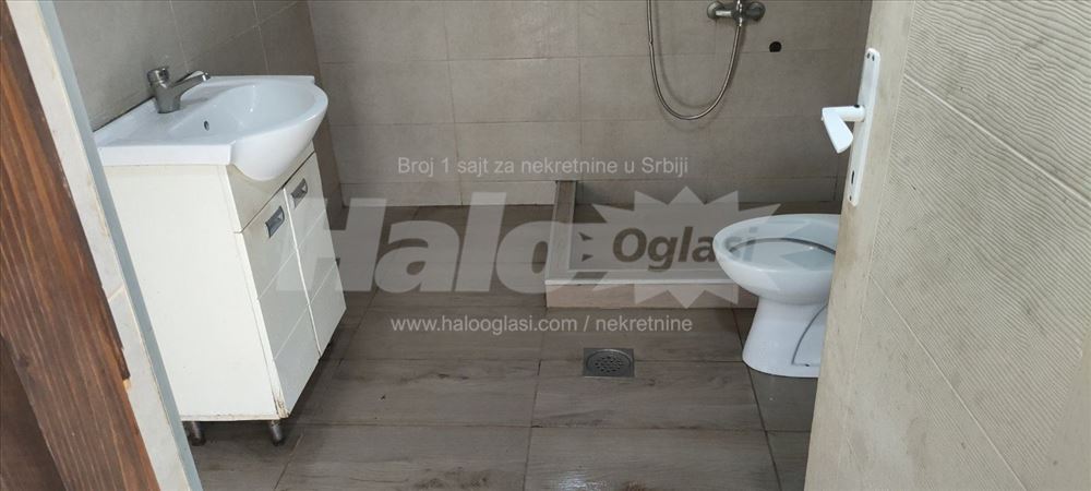 Izdaje se kuca u starom naselju Ledina — 6
