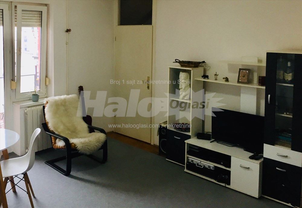 Izdaje se lep stan 55m² u Dušana Vukasovića, NBgd. — 3