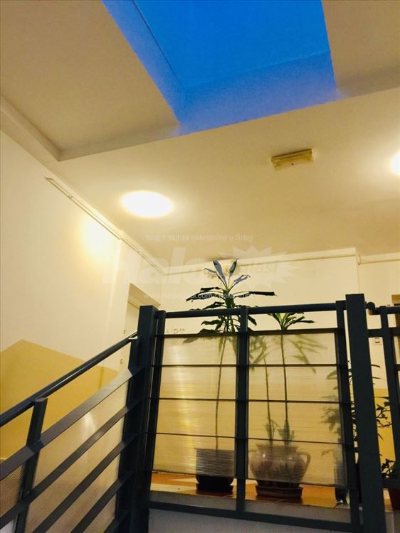 Izdaje se lep stan 55m² u Dušana Vukasovića, NBgd. — 8