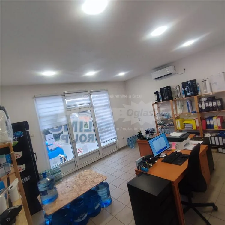 Izdaje se lokal 35m2 Resnik,autobuska stanica — 4