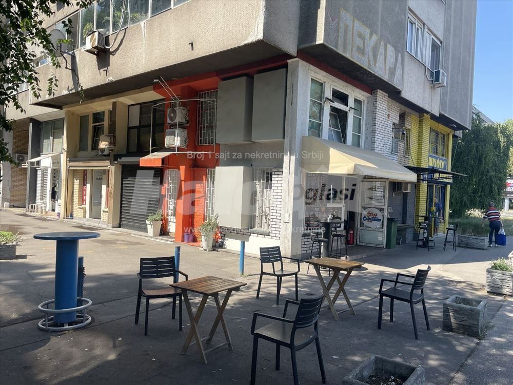 Izdaje se Lokal na N.Beogradu — 3