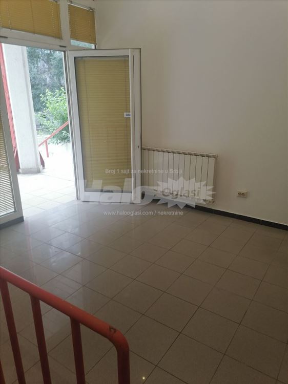Izdaje se lokal na Nbg kod Arene — 5