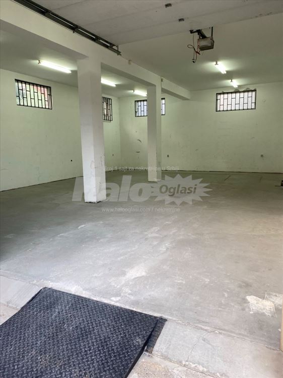 Izdaje se lokal sa magacinom na Altini - 230m2 — 5