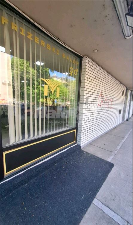 Izdaje se luks 30m2 frizerski salon super lokacija — 2