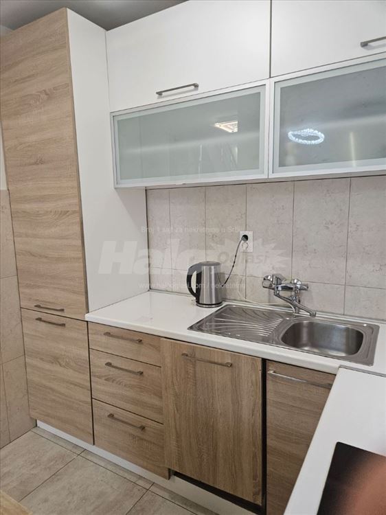 Izdaje se lux duplex – Bogoslovija — 10